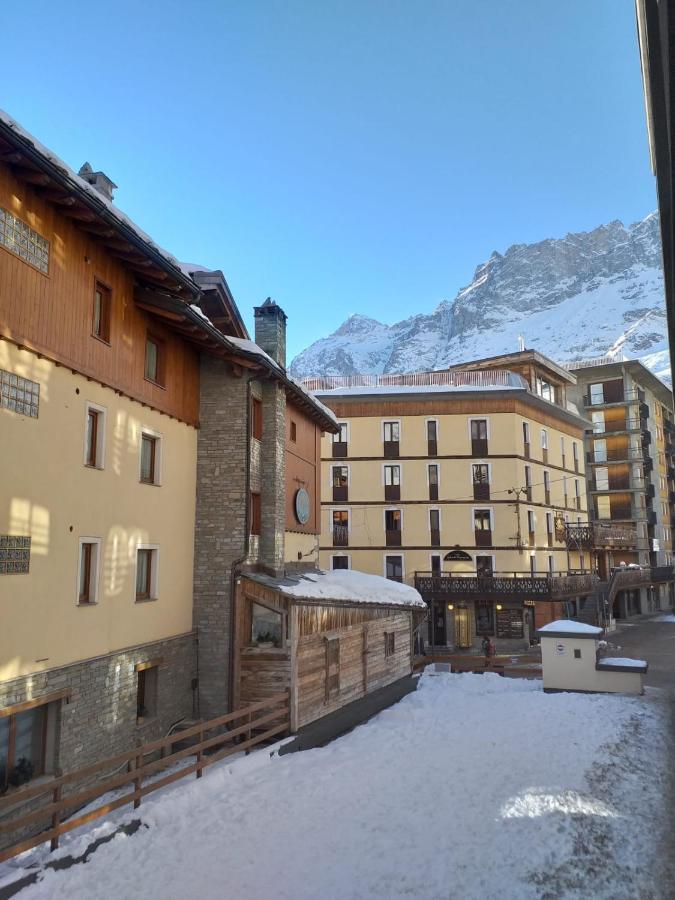 Appartamento Rinnovato Centralissimo A Cervinia Breuil-Cervinia Exterior foto