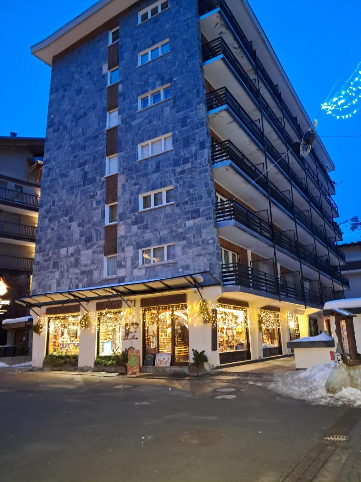 Appartamento Rinnovato Centralissimo A Cervinia Breuil-Cervinia Exterior foto